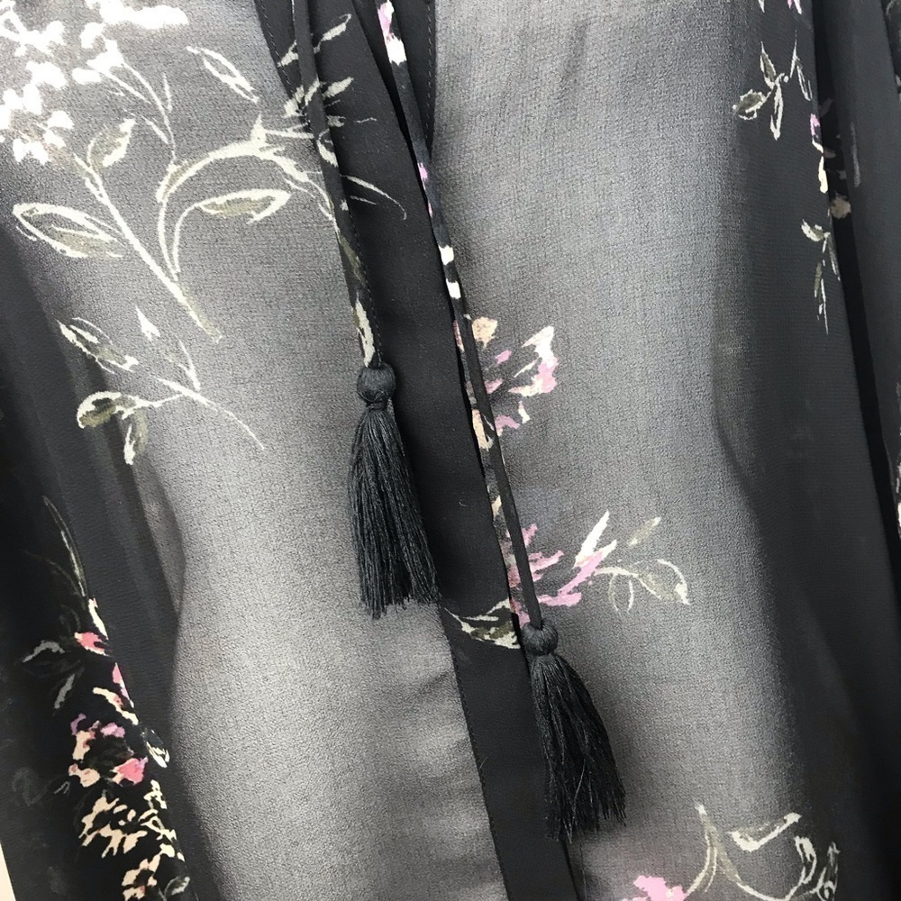 ASTR The Label Sheer Floral Top Size XS - Picture 3 of 7